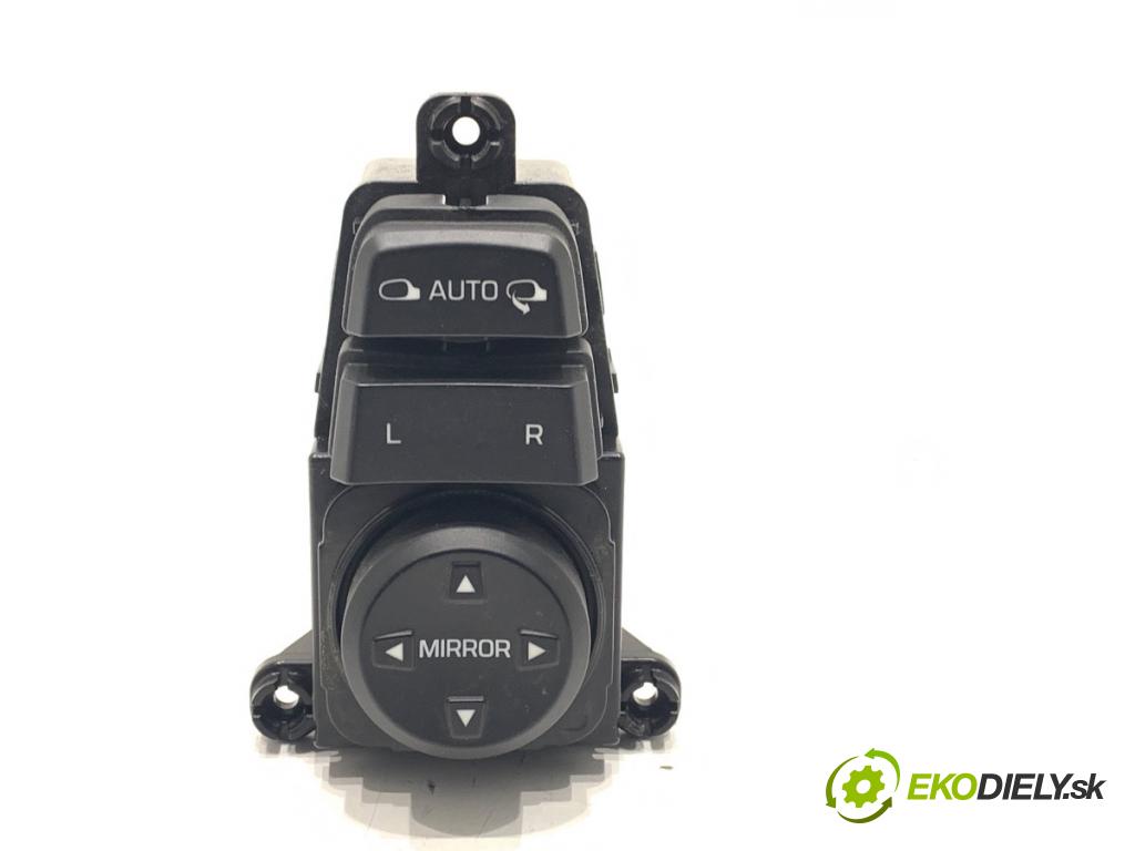 HYUNDAI TUCSON SUV 2015 130 kW 1.6 T-GDi 1591 Prepínač nastavenia spätných zrkadiel 93573-D3000 (Prepínacie páčky pod volantom)