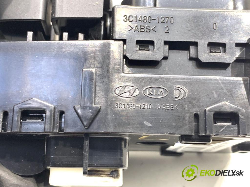 HYUNDAI TUCSON SUV 2015 130 kW 1.6 T-GDi 1591 Prepínač nastavenia spätných zrkadiel 93573-D3000 (Prepínacie páčky pod volantom)