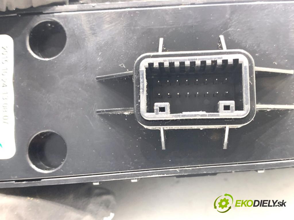 HYUNDAI TUCSON SUV 2015 130 kW 1.6 T-GDi 1591 přepínač nastavení světel 93710-D7190 (Páčky pod volantem)