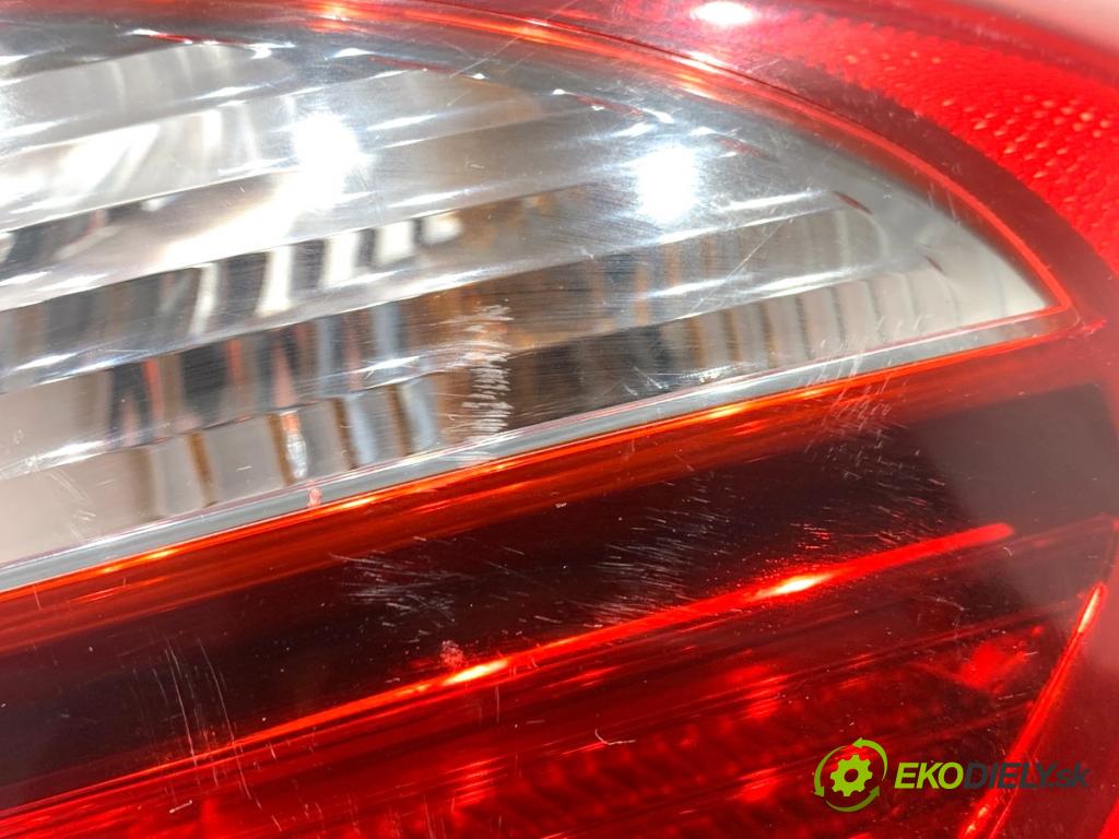 HYUNDAI TUCSON SUV 2015 130 kW 1.6 T-GDi 1591 světlo levý zadní část 92401-D31