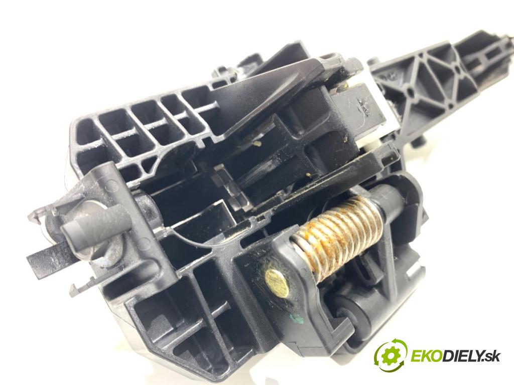 HYUNDAI TUCSON SUV 2015 130 kW 1.6 T-GDi 1591 klika vnejší levý zadní část