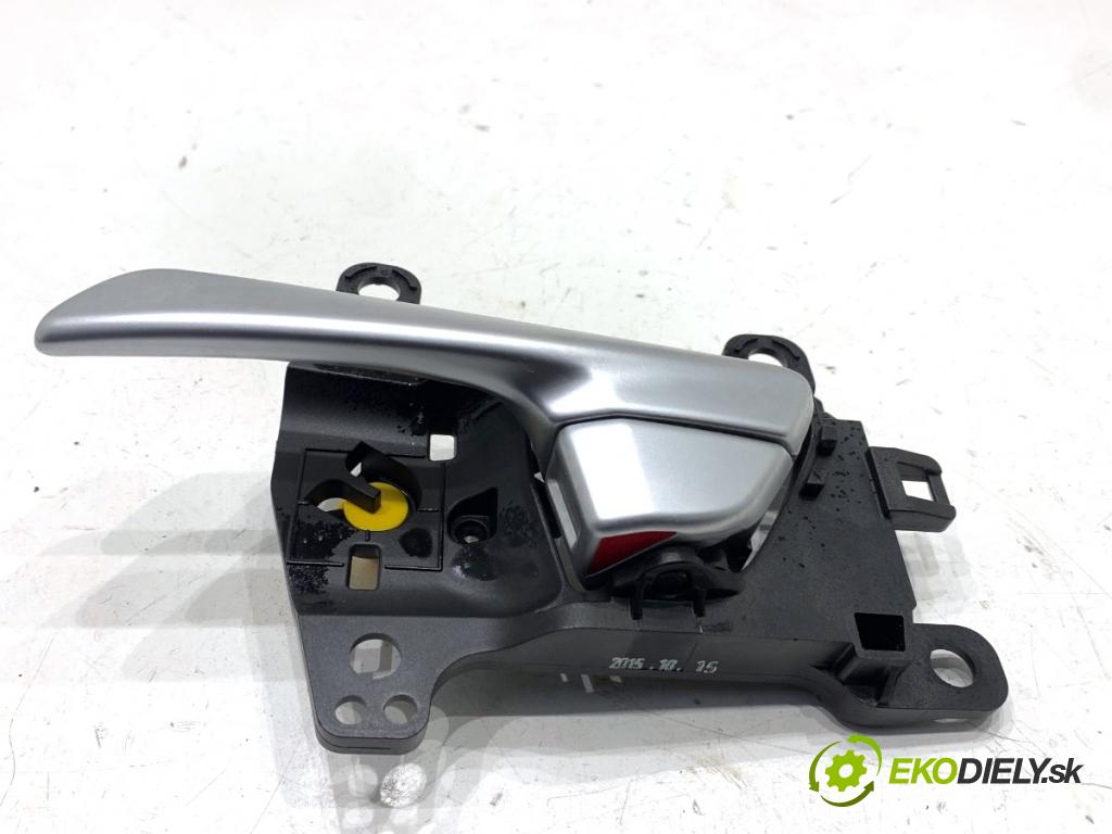 HYUNDAI TUCSON SUV 2015 130 kW 1.6 T-GDi 1591 klika vnitřní levý přední část 