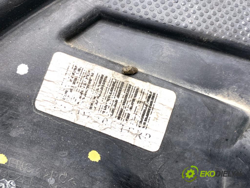 HYUNDAI TUCSON SUV 2015 130 kW 1.6 T-GDi 1591 hmlové svetlo, hmlovka pravý přední část 92202-D7000