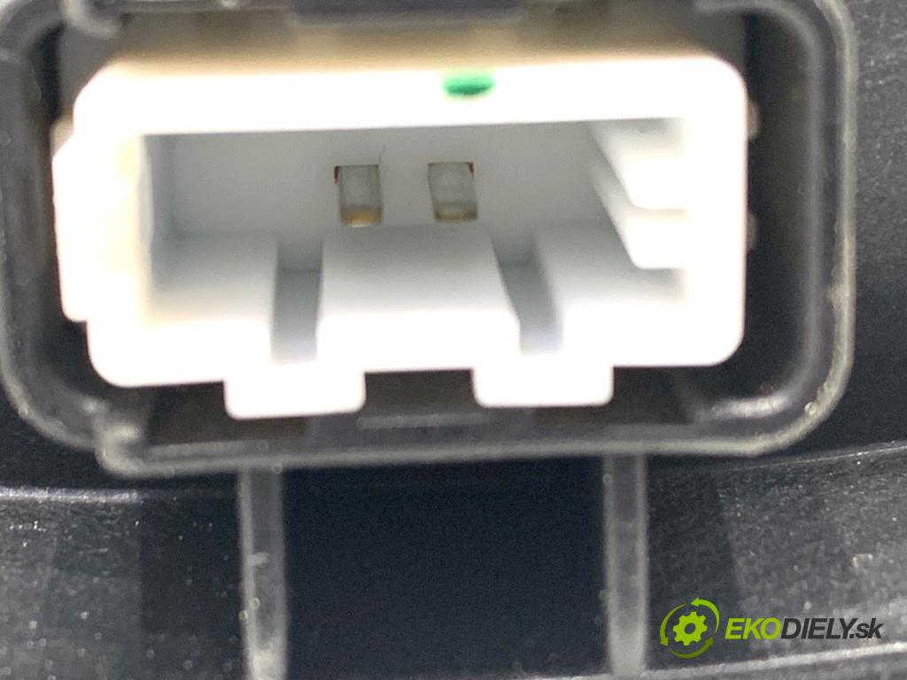 HYUNDAI TUCSON SUV 2015 130 kW 1.6 T-GDi 1591 reproduktory 96330-D3000