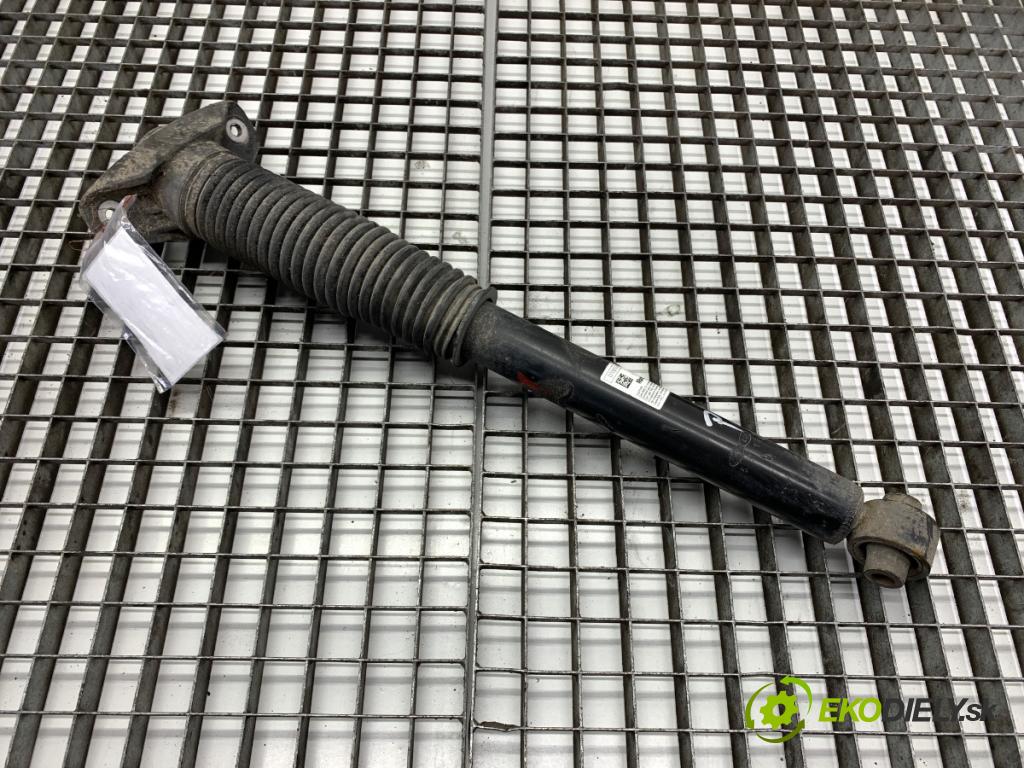 HYUNDAI TUCSON SUV 2015 130 kW 1.6 T-GDi 1591 tlumič pravý zadní část