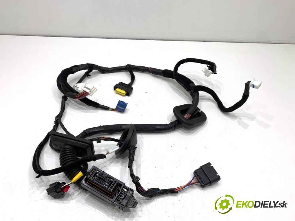 HYUNDAI TUCSON SUV 2015 130 kW 1.6 T-GDi 1591 káblovačka dveře přední část levý 91600-D7170