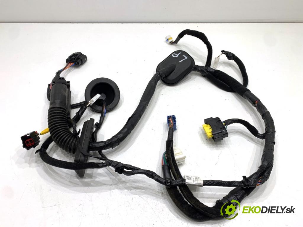 HYUNDAI TUCSON SUV 2015 130 kW 1.6 T-GDi 1591 káblovačka dveře přední část levý 91600-D7170