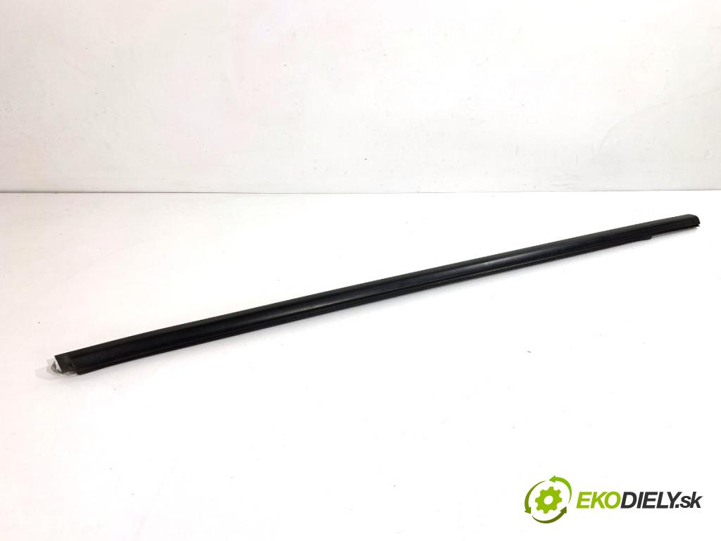 HYUNDAI TUCSON SUV 2015 130 kW 1.6 T-GDi 1591 lišta Sbírání: přední část pravý 