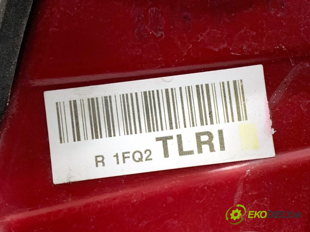 HYUNDAI TUCSON SUV 2015 130 kW 1.6 T-GDi 1591 Svetlo zad pravá vnútorná  (Kľučka dverí ostatné)