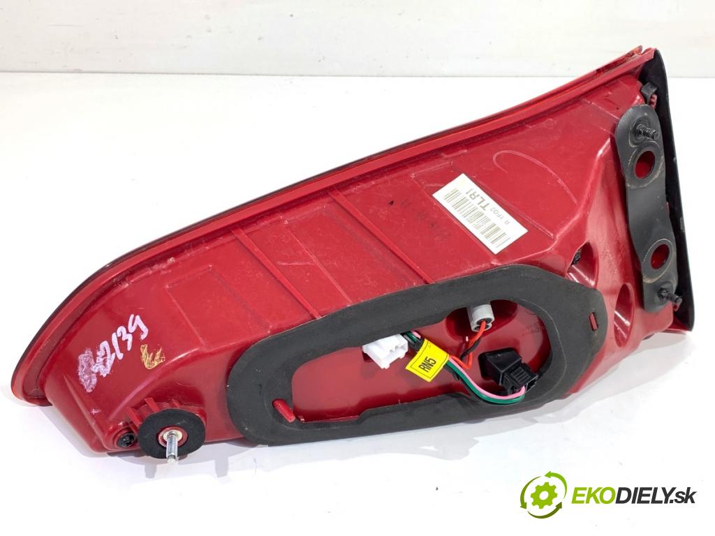 HYUNDAI TUCSON SUV 2015 130 kW 1.6 T-GDi 1591 Svetlo zad pravá vnútorná  (Kľučka dverí ostatné)