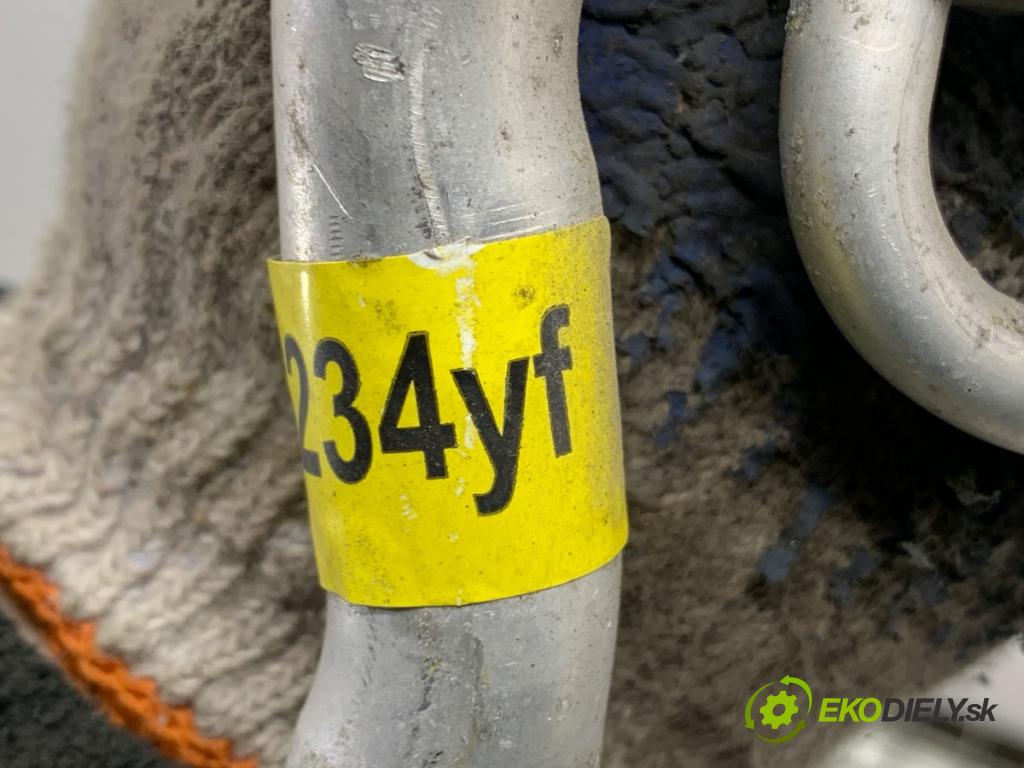 HYUNDAI TUCSON SUV 2015 130 kW 1.6 T-GDi 1591 rúrka klimatizácie  (Rúrka klimatizácie)