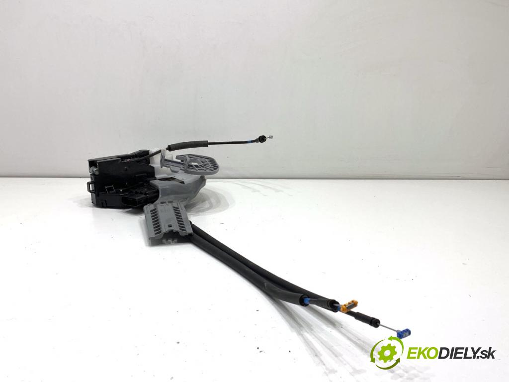 HYUNDAI TUCSON SUV 2015 130 kW 1.6 T-GDi 1591 zámok Dvere pravy zad 81420-D7510