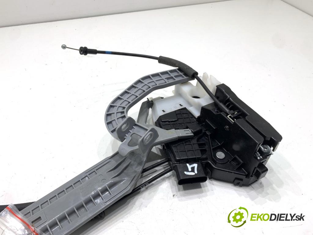 HYUNDAI TUCSON SUV 2015 130 kW 1.6 T-GDi 1591 zámok Dvere ľavy zad 81410-D7510