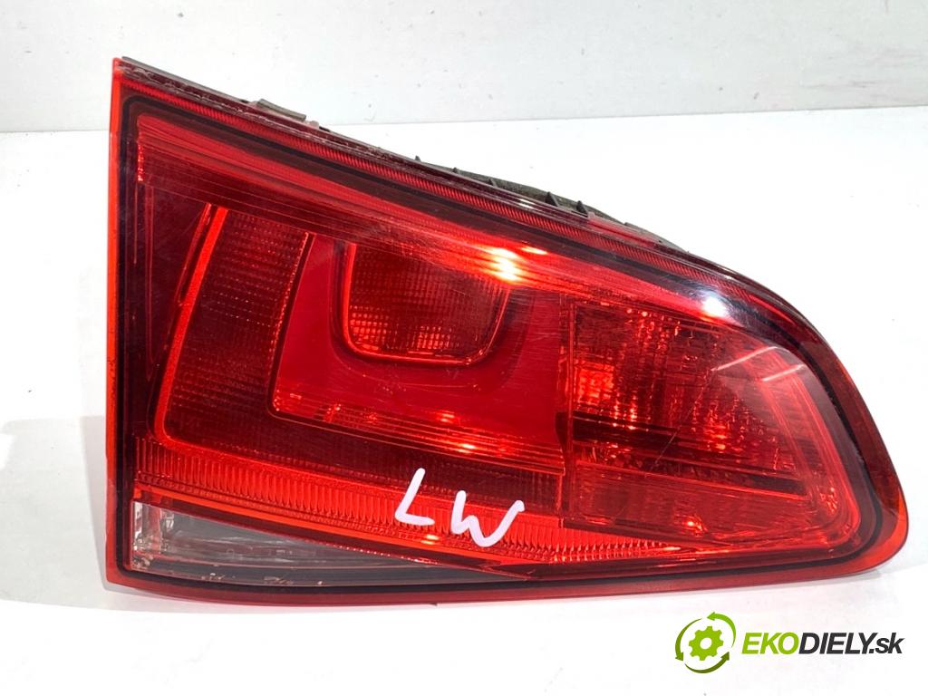 VW GOLF VII liftback 2016 92 kW 1.4 TSI 1395 Svetlo zad ľavá strana vnútorná 5G0945093AC (Kľučka dverí ostatné)
