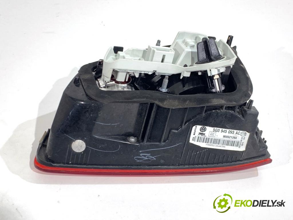 VW GOLF VII liftback 2016 92 kW 1.4 TSI 1395 Svetlo zad ľavá strana vnútorná 5G0945093AC (Kľučka dverí ostatné)