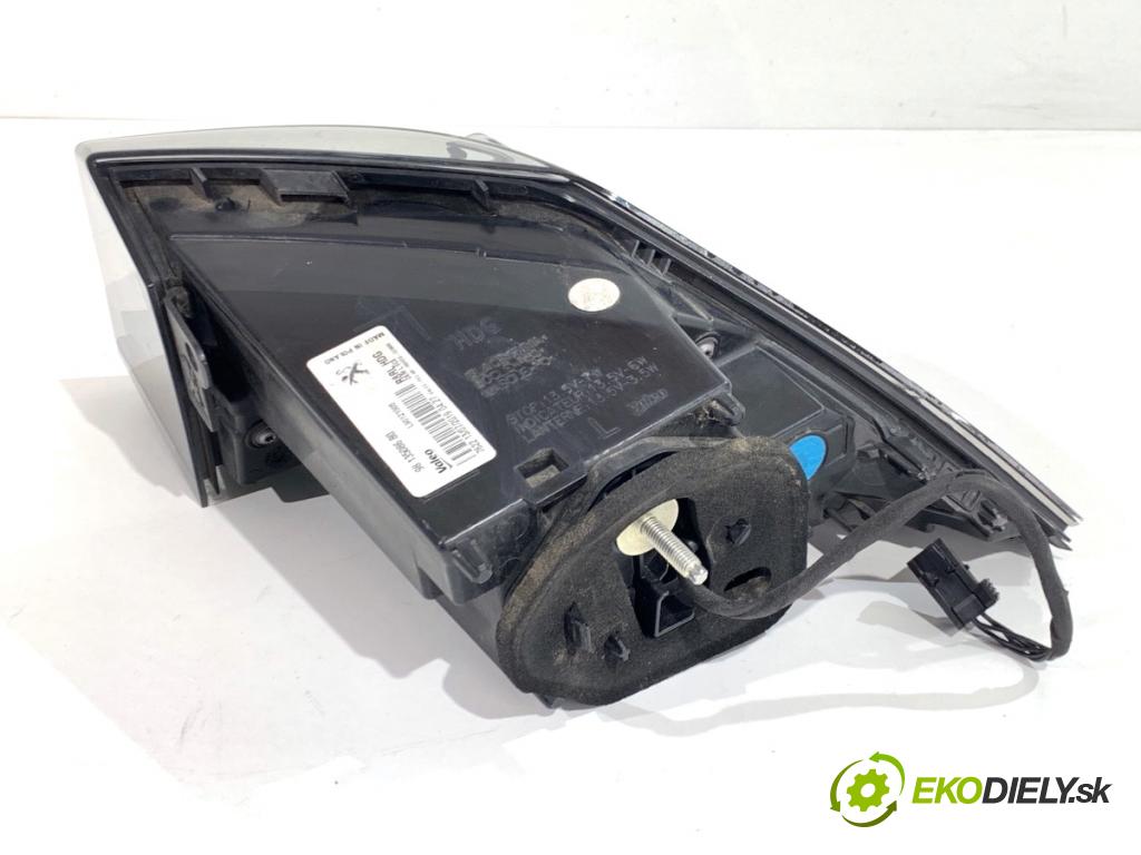 PEUGEOT 508 SW II Kombi 2019 96 kW 1.5 BlueHDi 130 1499 světlo levý zadní část 9813508680