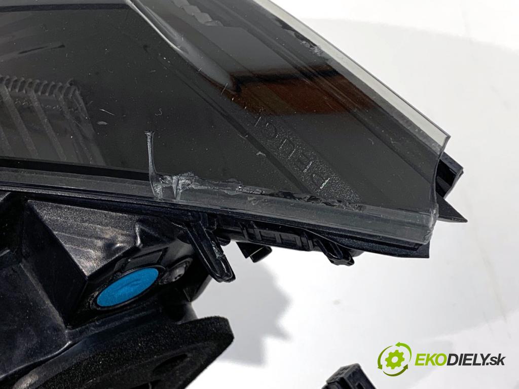 PEUGEOT 508 SW II Kombi 2019 96 kW 1.5 BlueHDi 130 1499 světlo levý zadní část 9813508680