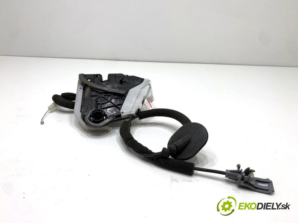 RENAULT ARKANA I SUV 2021 69 kW 1.5 E-TECH 145 1598 zámok Dvere pravy zad