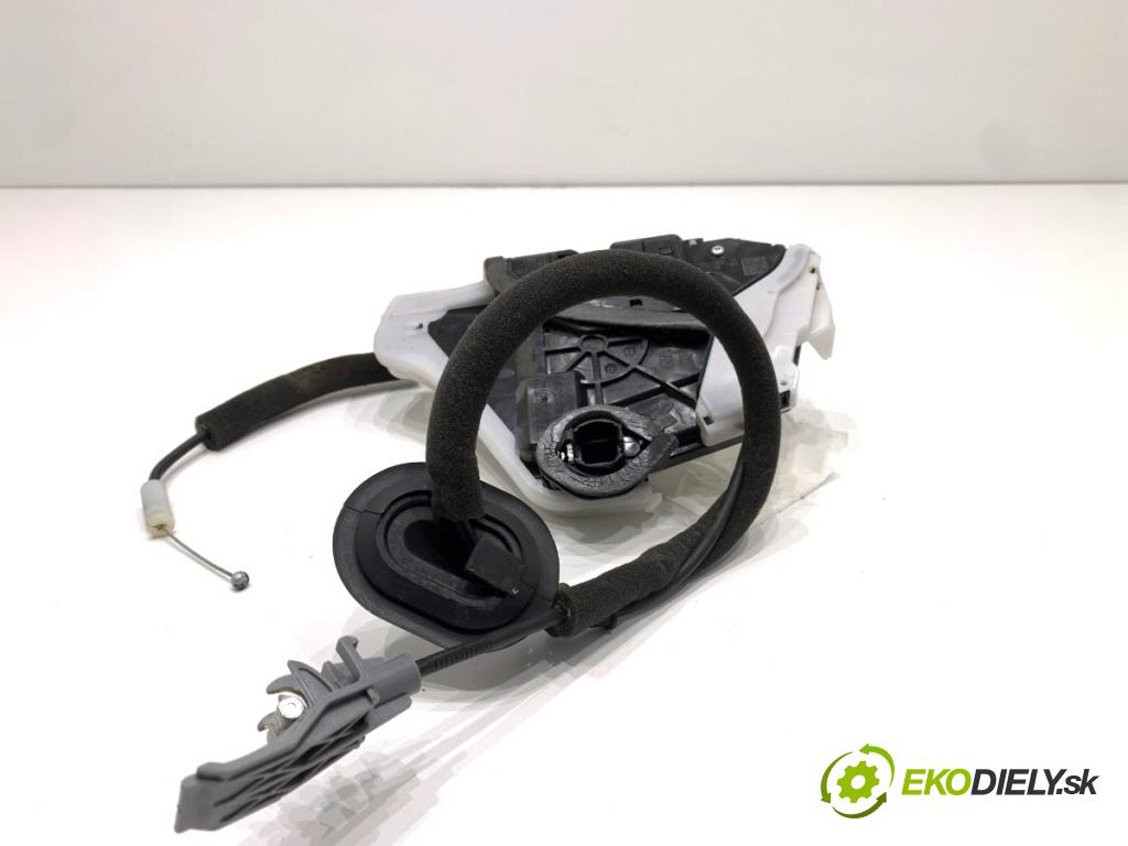 RENAULT ARKANA I SUV 2021 69 kW 1.5 E-TECH 145 1598 zámok Dvere pravy predný