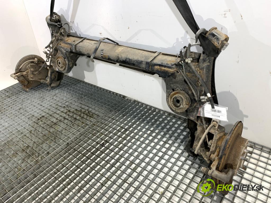 RENAULT ARKANA I SUV 2021 69 kW 1.5 E-TECH 145 1598 výztuha zadní část