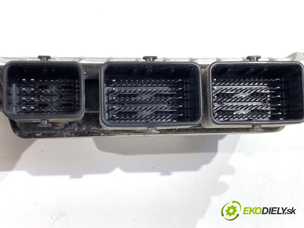 RENAULT ARKANA I SUV 2021 69 kW 1.5 E-TECH 145 1598 riadiaca jednotka Motor 237105990S (Riadiaca jednotka)