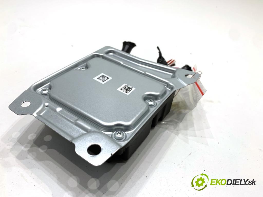 RENAULT ARKANA I SUV 2021 69 kW 1.5 E-TECH 145 1598 senzor airbag 0285015832 (Snímač)