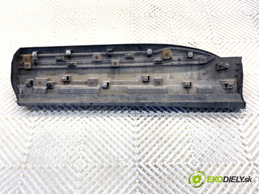 RENAULT ARKANA I SUV 2021 69 kW 1.5 E-TECH 145 1598 lišta dveře pravý zadní část 828764986R