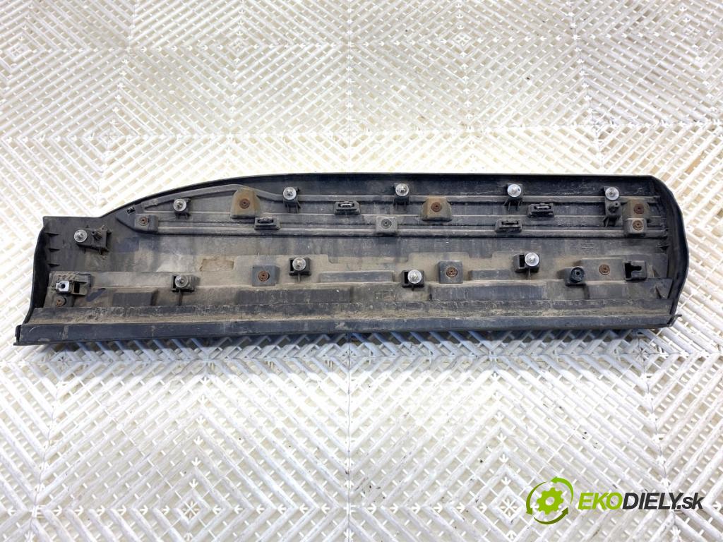 RENAULT ARKANA I SUV 2021 69 kW 1.5 E-TECH 145 1598 lišta dveře levý zadní část 828775575R