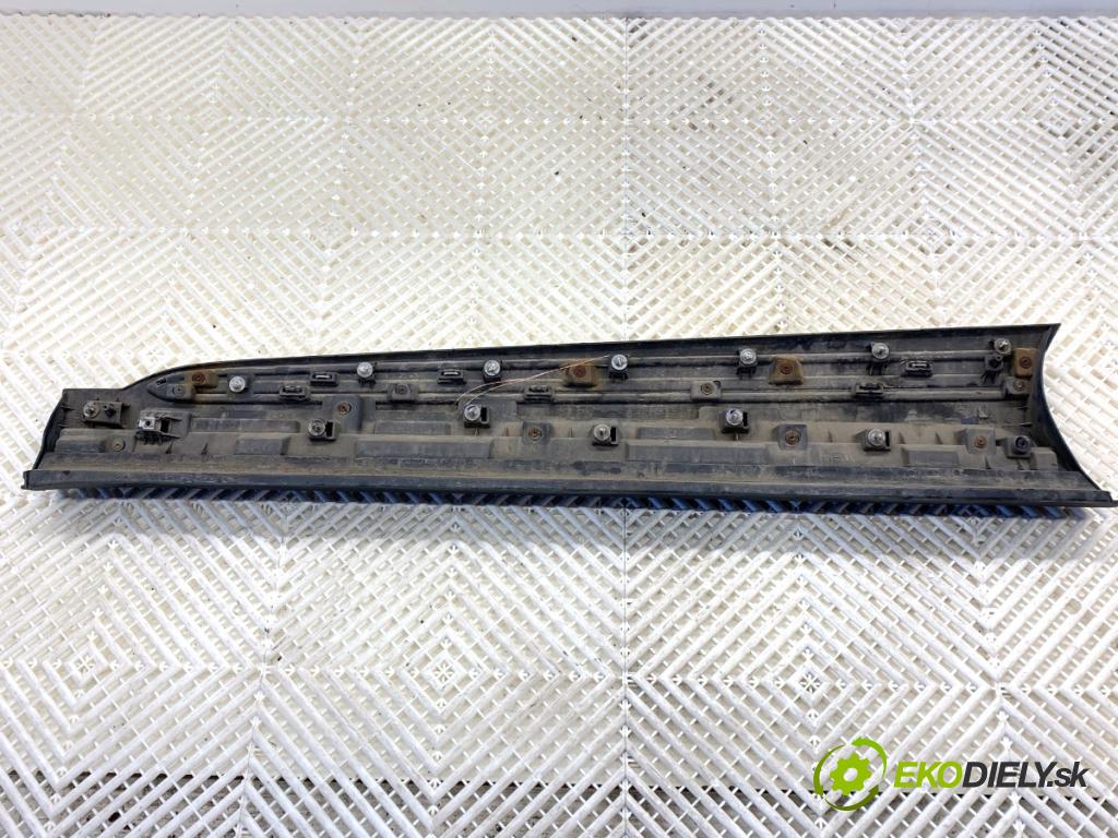 RENAULT ARKANA I SUV 2021 69 kW 1.5 E-TECH 145 1598 lišta dveře pravý přední část 801869320R