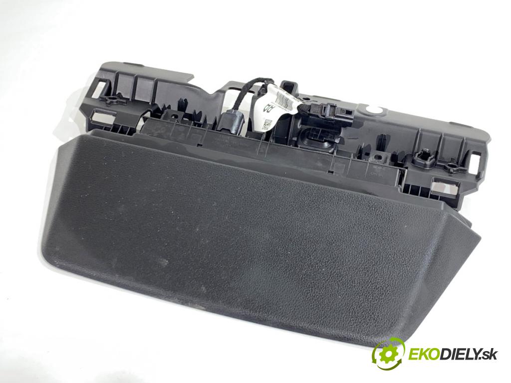 RENAULT ARKANA I SUV 2021 69 kW 1.5 E-TECH 145 1598 světlo brzdových světel 26595-8992D