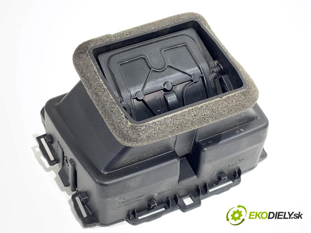 RENAULT ARKANA I SUV 2021 69 kW 1.5 E-TECH 145 1598 mří topení zadní část