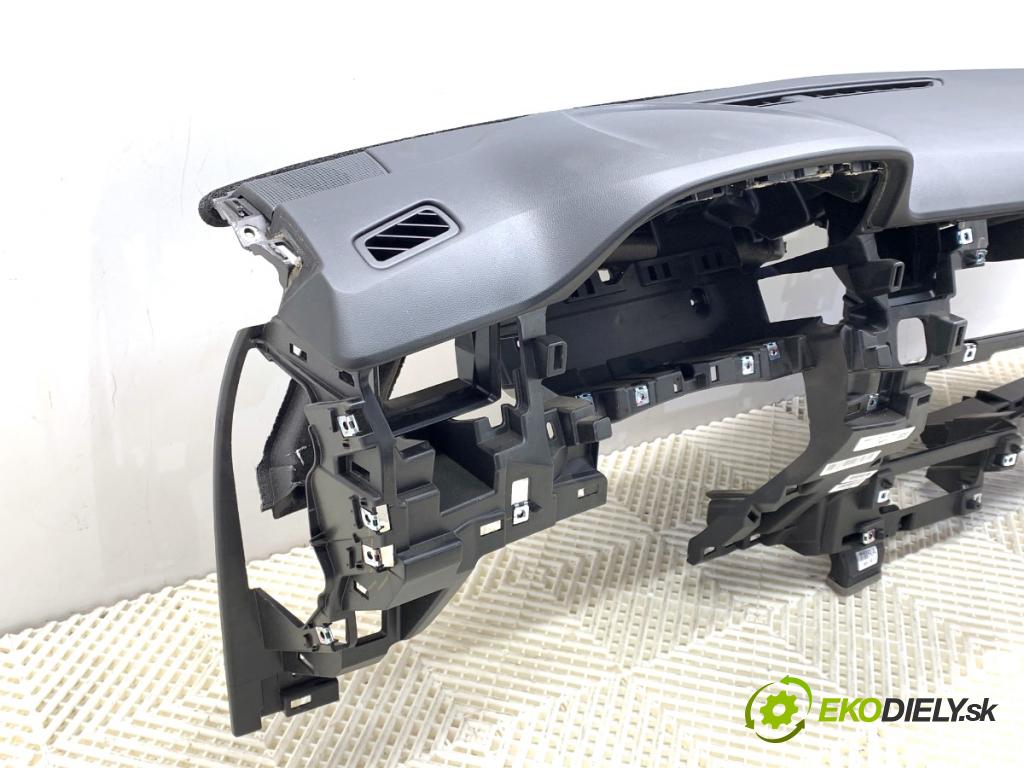 RENAULT ARKANA I SUV 2021 69 kW 1.5 E-TECH 145 1598 palubní doska POLŠTÁŘ: spolujezdce