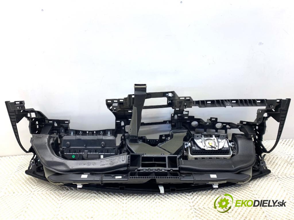 RENAULT ARKANA I SUV 2021 69 kW 1.5 E-TECH 145 1598 palubní doska POLŠTÁŘ: spolujezdce