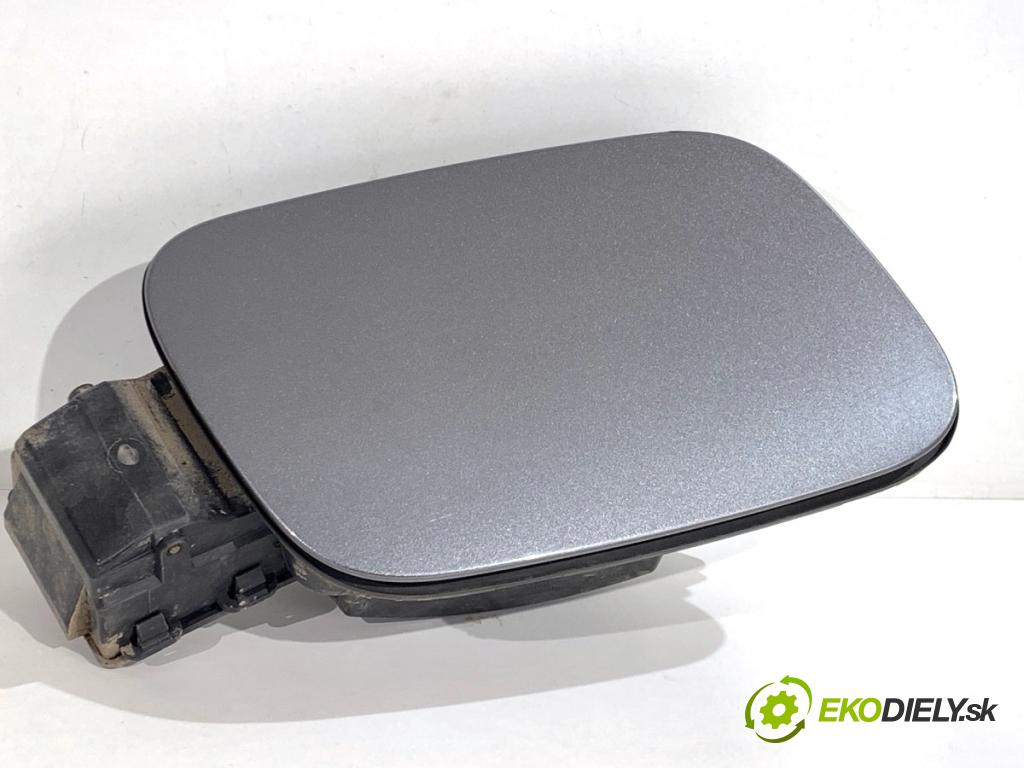 RENAULT ARKANA I SUV 2021 69 kW 1.5 E-TECH 145 1598 dvířka nádrže paliva 781207870R (Klika dveří ostatní)