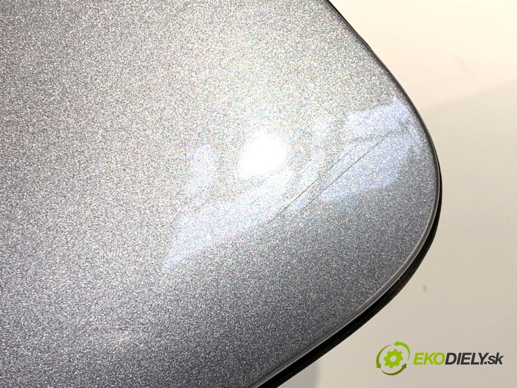 RENAULT ARKANA I SUV 2021 69 kW 1.5 E-TECH 145 1598 dvířka nádrže paliva 781207870R (Klika dveří ostatní)