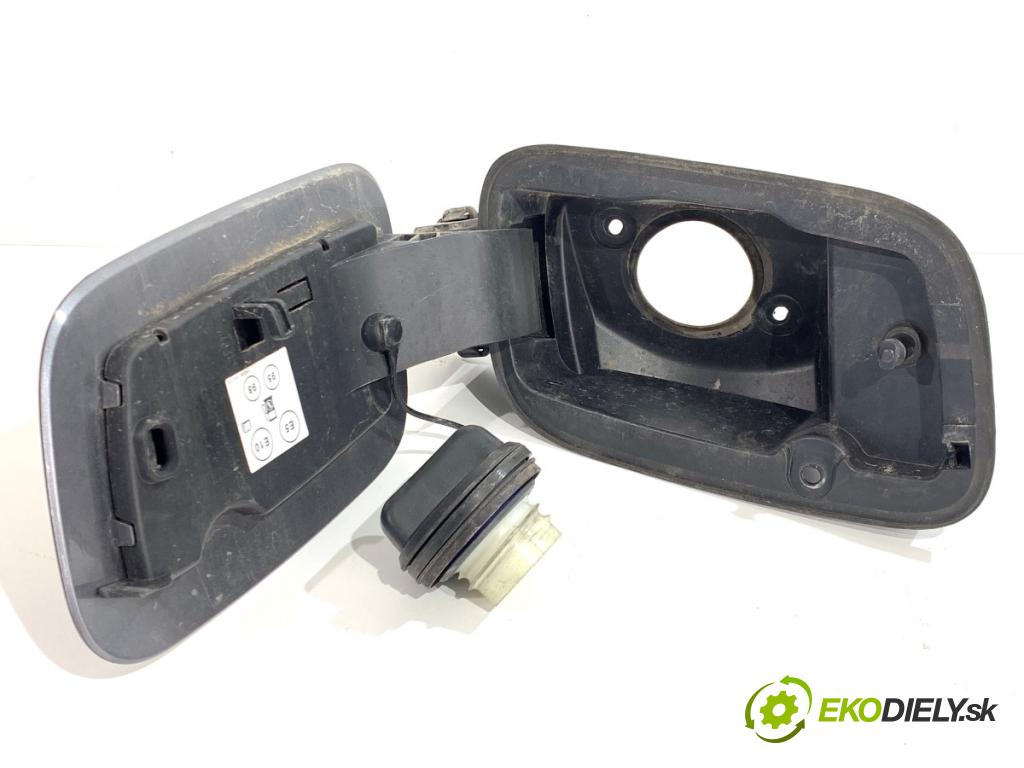 RENAULT ARKANA I SUV 2021 69 kW 1.5 E-TECH 145 1598 dvířka nádrže paliva 781207870R (Klika dveří ostatní)