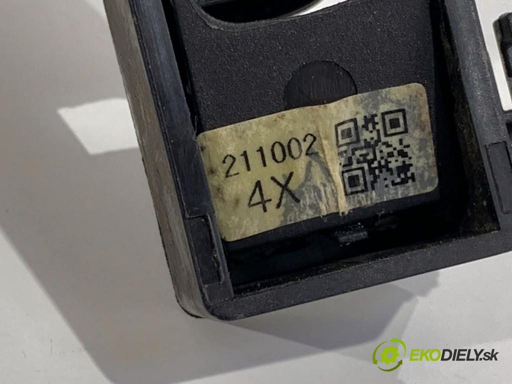 RENAULT ARKANA I SUV 2021 69 kW 1.5 E-TECH 145 1598 klika vnejší pravý přední část