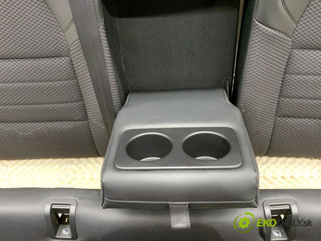 RENAULT ARKANA I SUV 2021 69 kW 1.5 E-TECH 145 1598 sedadlo druhý VLÁDA: