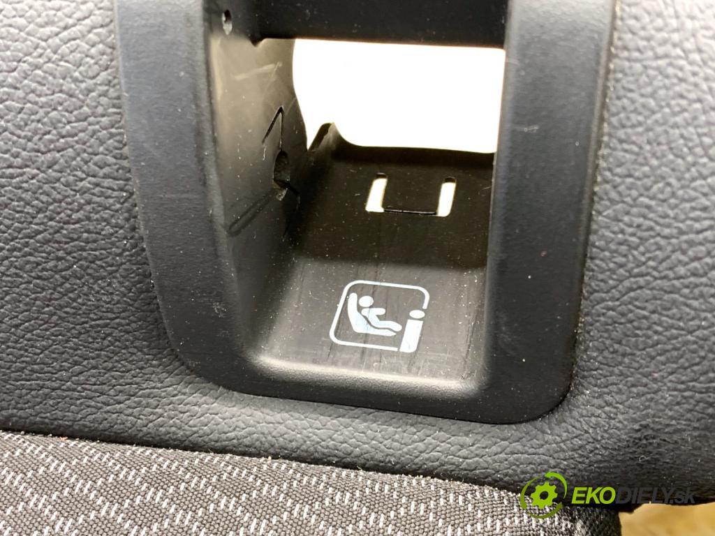 RENAULT ARKANA I SUV 2021 69 kW 1.5 E-TECH 145 1598 sedadlo druhý VLÁDA: