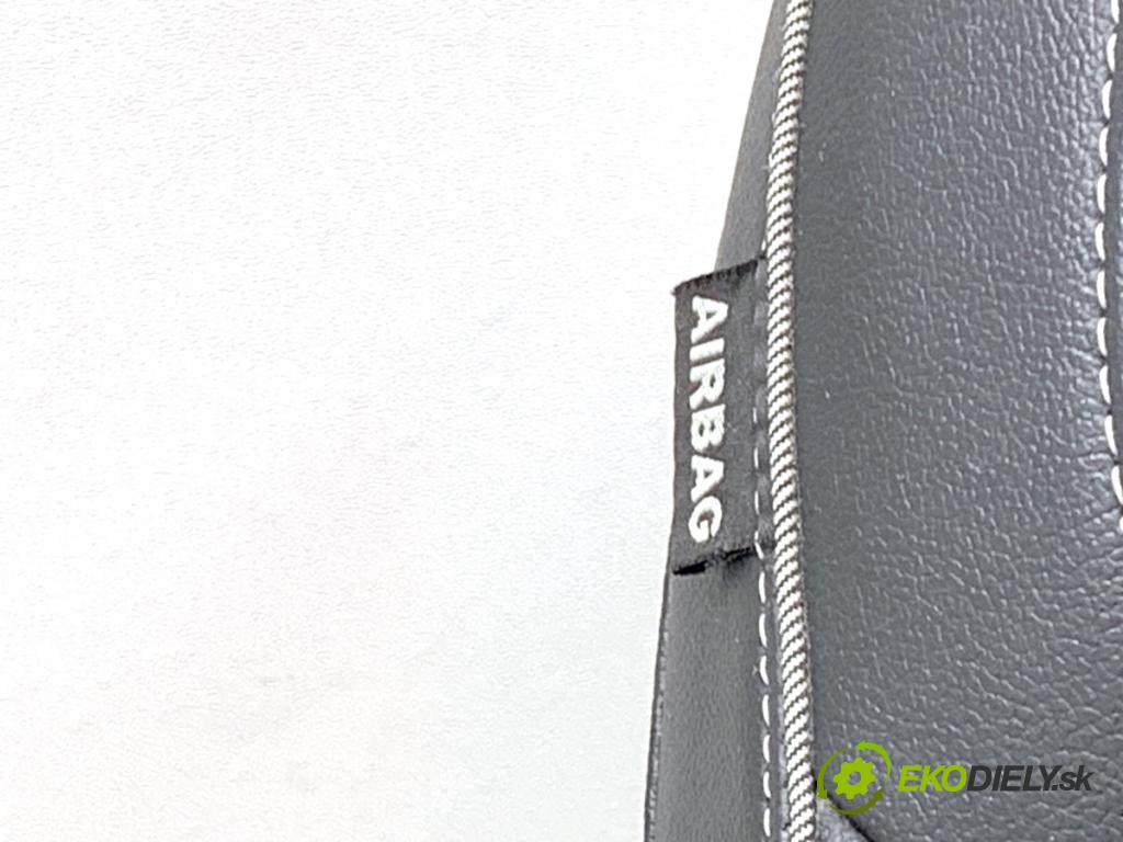 RENAULT ARKANA I SUV 2021 69 kW 1.5 E-TECH 145 1598 sedadlo pravý přední část