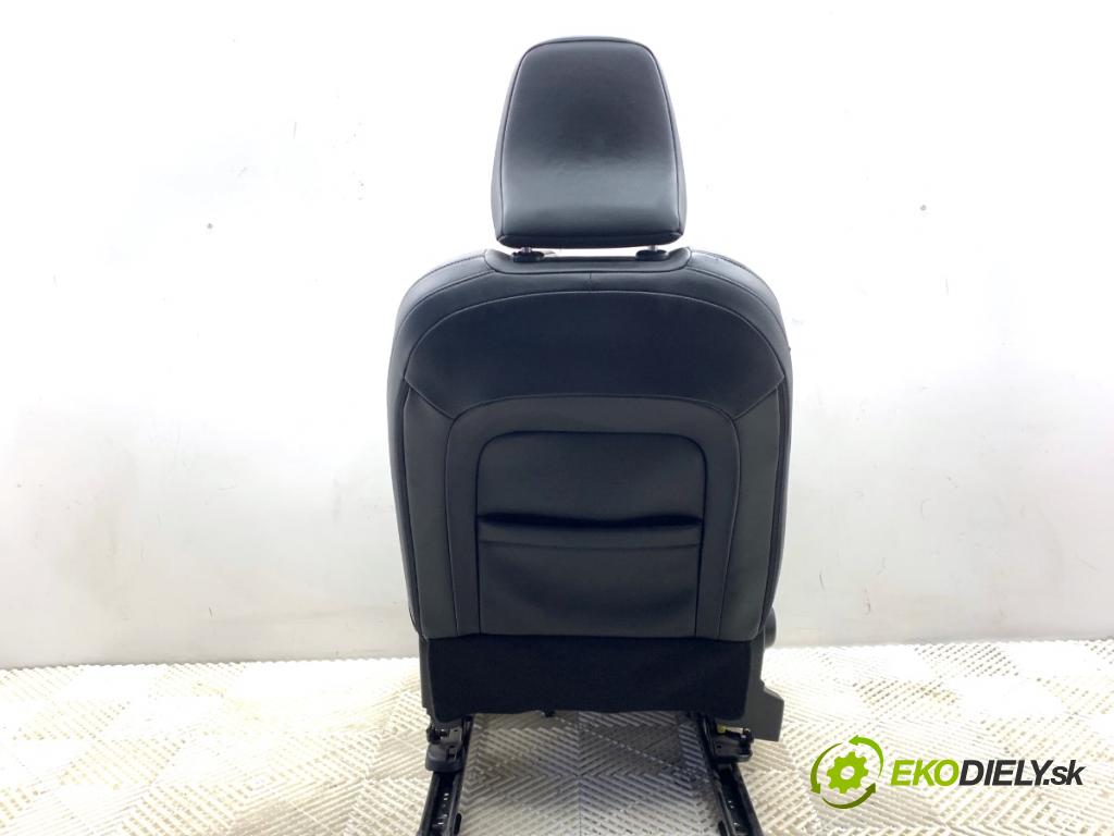 RENAULT ARKANA I SUV 2021 69 kW 1.5 E-TECH 145 1598 sedadlo pravý přední část