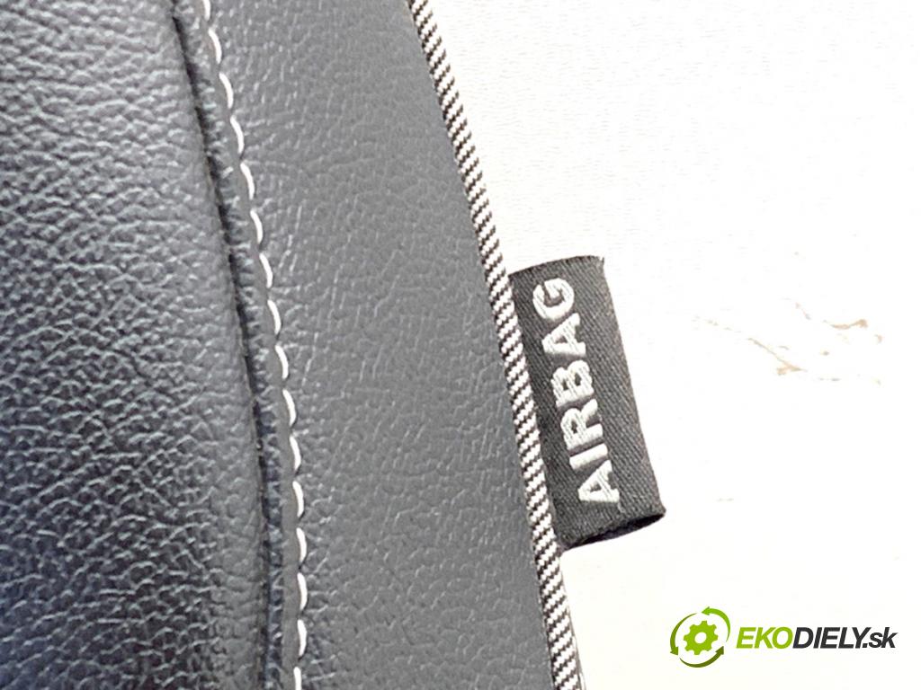 RENAULT ARKANA I SUV 2021 69 kW 1.5 E-TECH 145 1598 sedadlo levý přední část