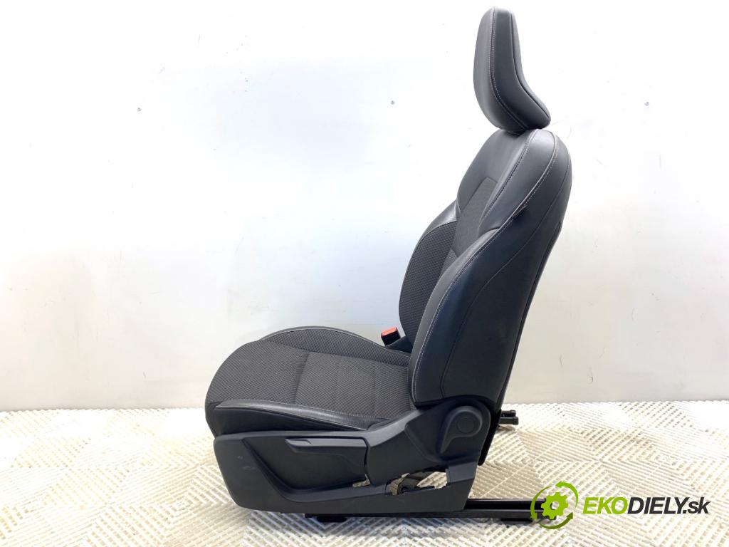 RENAULT ARKANA I SUV 2021 69 kW 1.5 E-TECH 145 1598 sedadlo levý přední část