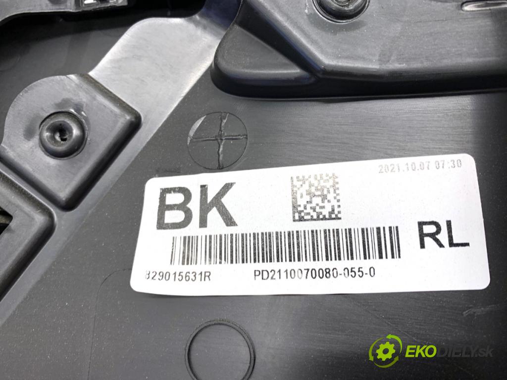 RENAULT ARKANA I SUV 2021 69 kW 1.5 E-TECH 145 1598 ča dveře levý zadní část