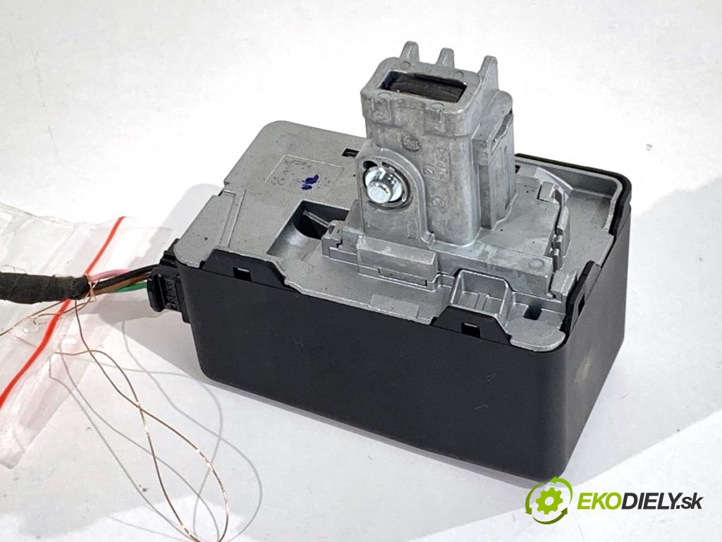 RENAULT ARKANA I SUV 2021 69 kW 1.5 E-TECH 145 1598 blokáda volantu 487008065R (Řízení ostatní)