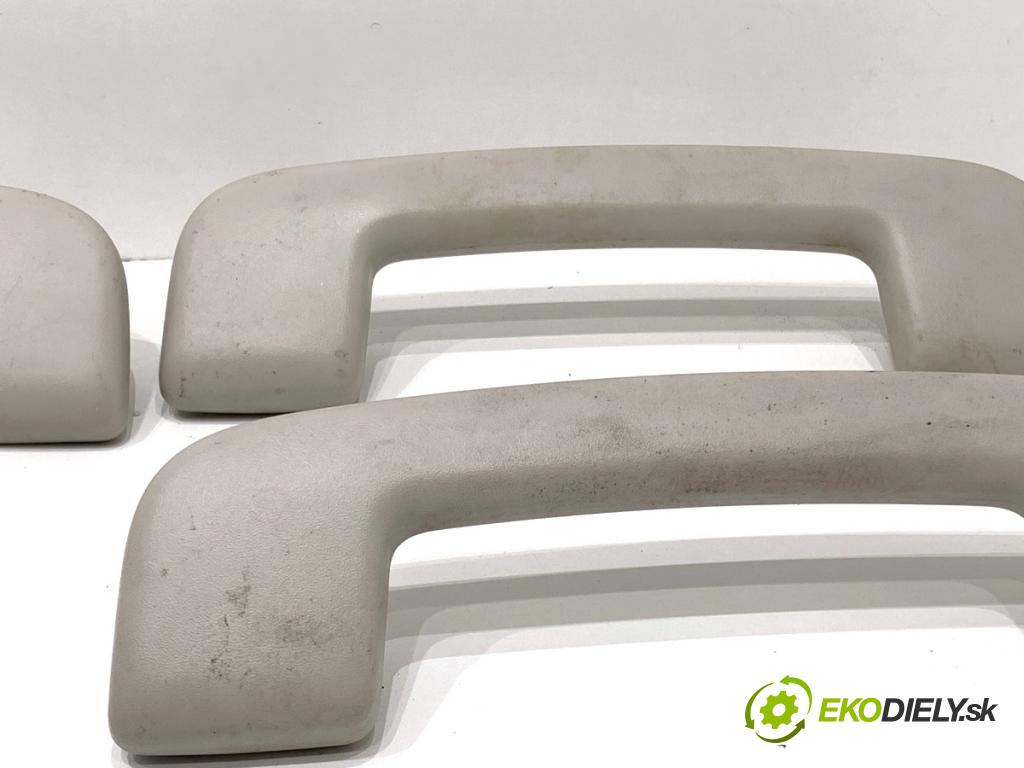 RENAULT ARKANA I SUV 2021 69 kW 1.5 E-TECH 145 1598 rúčky čalunenie