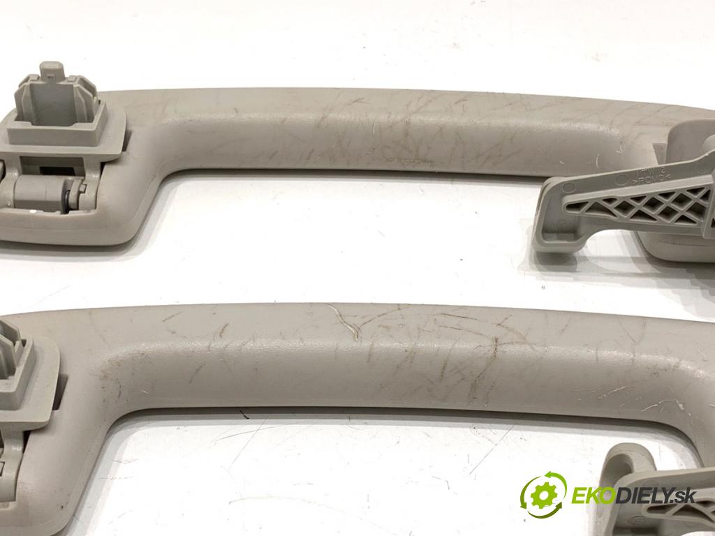 RENAULT ARKANA I SUV 2021 69 kW 1.5 E-TECH 145 1598 rúčky čalunenie