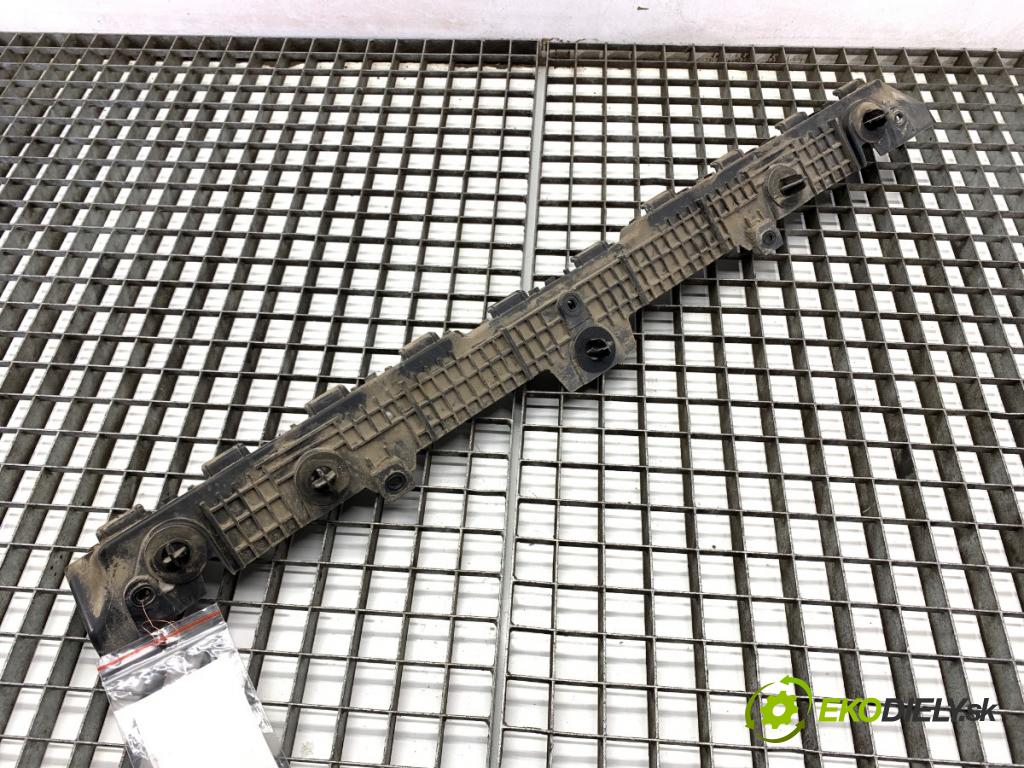 RENAULT ARKANA I SUV 2021 69 kW 1.5 E-TECH 145 1598 úchyt nárazníka zadní část středový