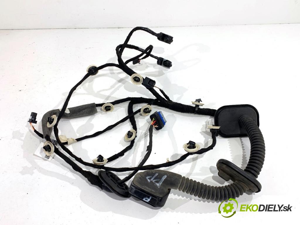 RENAULT ARKANA I SUV 2021 69 kW 1.5 E-TECH 145 1598 káblovačka dveře přední část pravý 241246054R