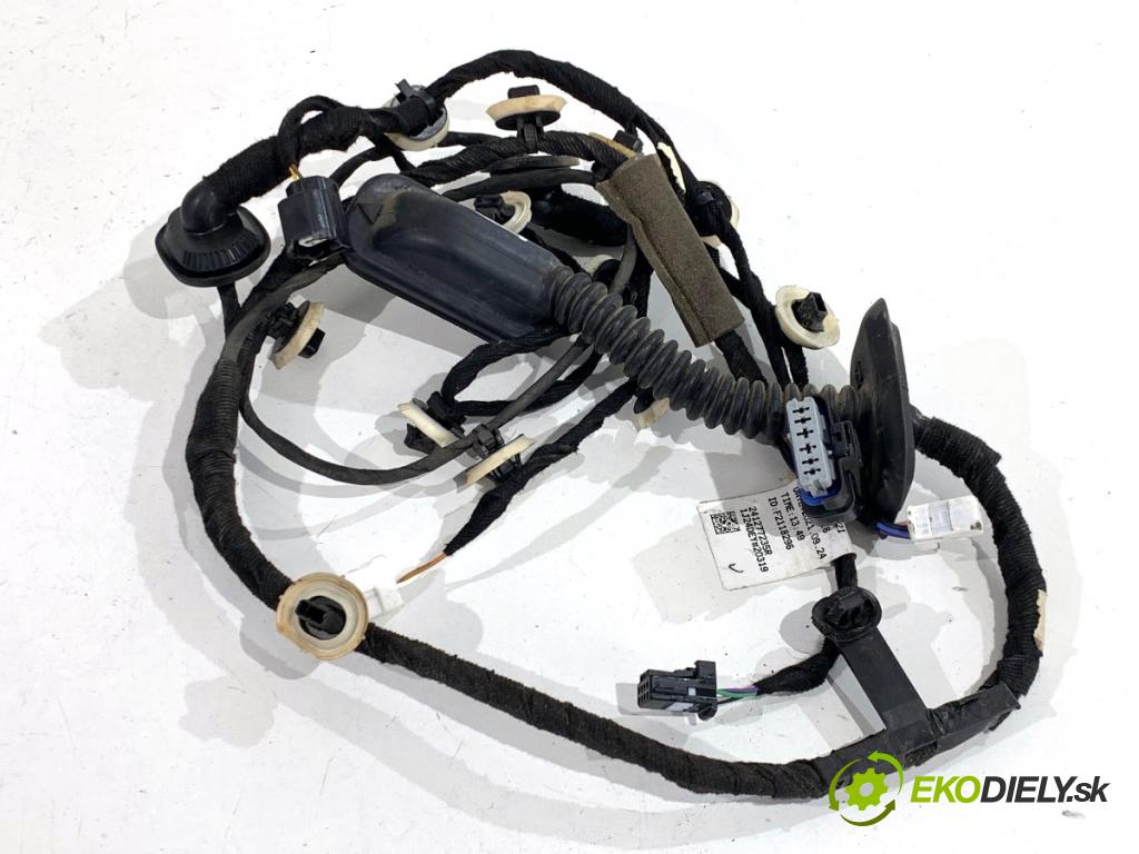 RENAULT ARKANA I SUV 2021 69 kW 1.5 E-TECH 145 1598 káblovačka dveře zadní část levý 241277235R